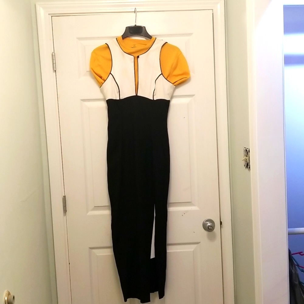 Black & white gown by "310 for SHOX'